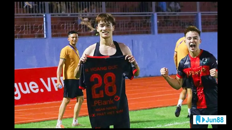 Ninh Bình FC trở lại V.League 2025/26: Hoàng Đức lĩnh xướng 12 nguyen hoang duc ganh ninh binh fc so sanh voi cac doi bong tan binh khac